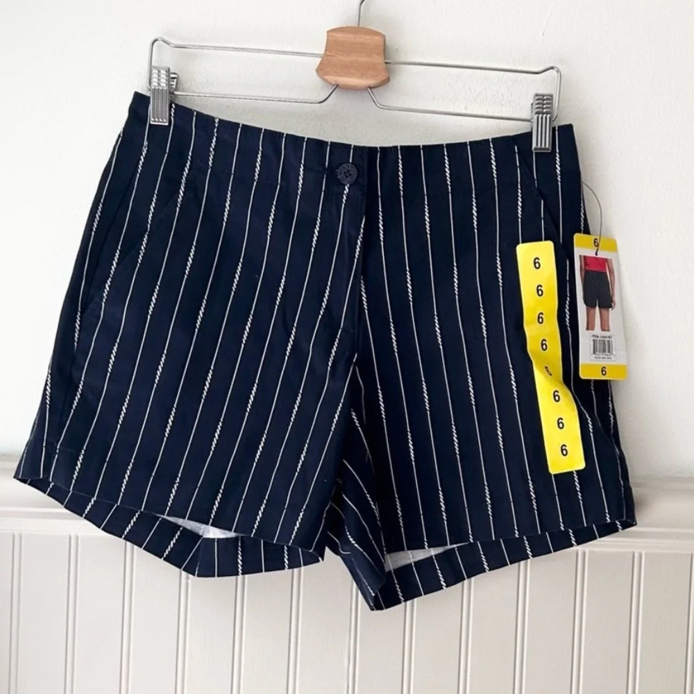 ⭐️ NEW Nautica Size 6 Mid Rise Navy White Striped Twill Shorts
